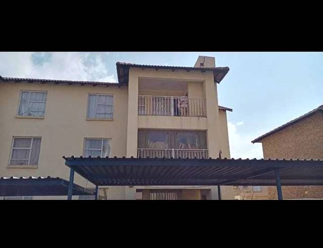 2 BEDROOM FLAT SOLD IN RENSBURG
